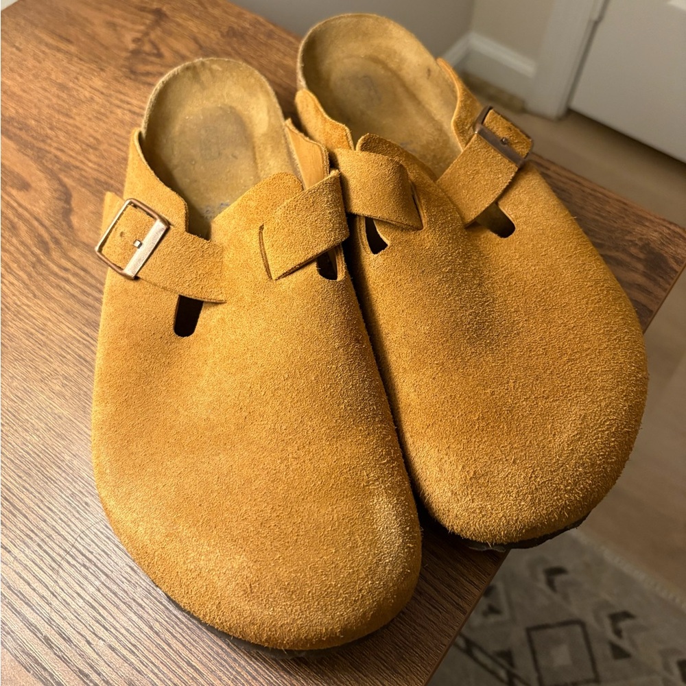 Birkenstock Boston Soft Footbed Clogs in Mink